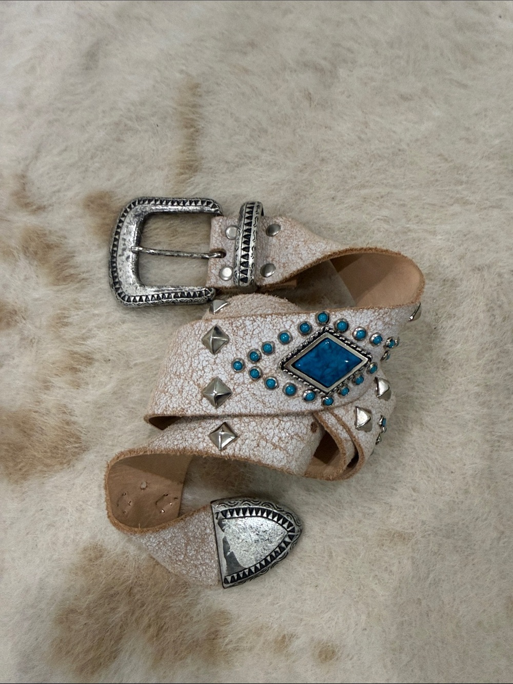 bebe Cream/Crackle White Belt with Turquoise Stones & Silver Studs